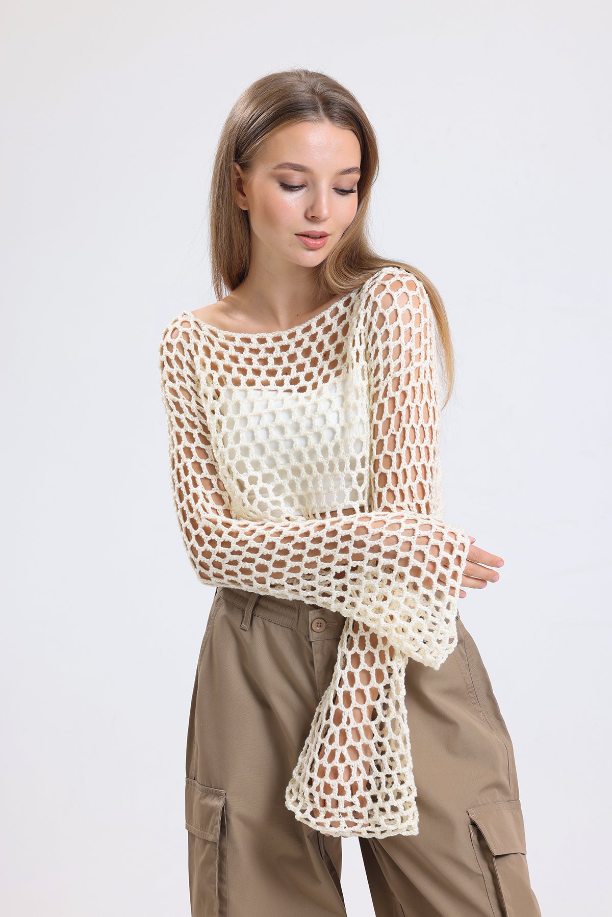 Krem El Örgüsü Ajurlu İspanyol Kol Crop Bluz