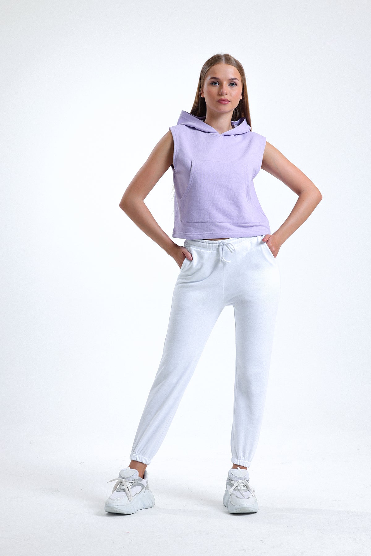 Lila Kolsuz Kapüşonlu Crop Sporcu Atlet Tişört