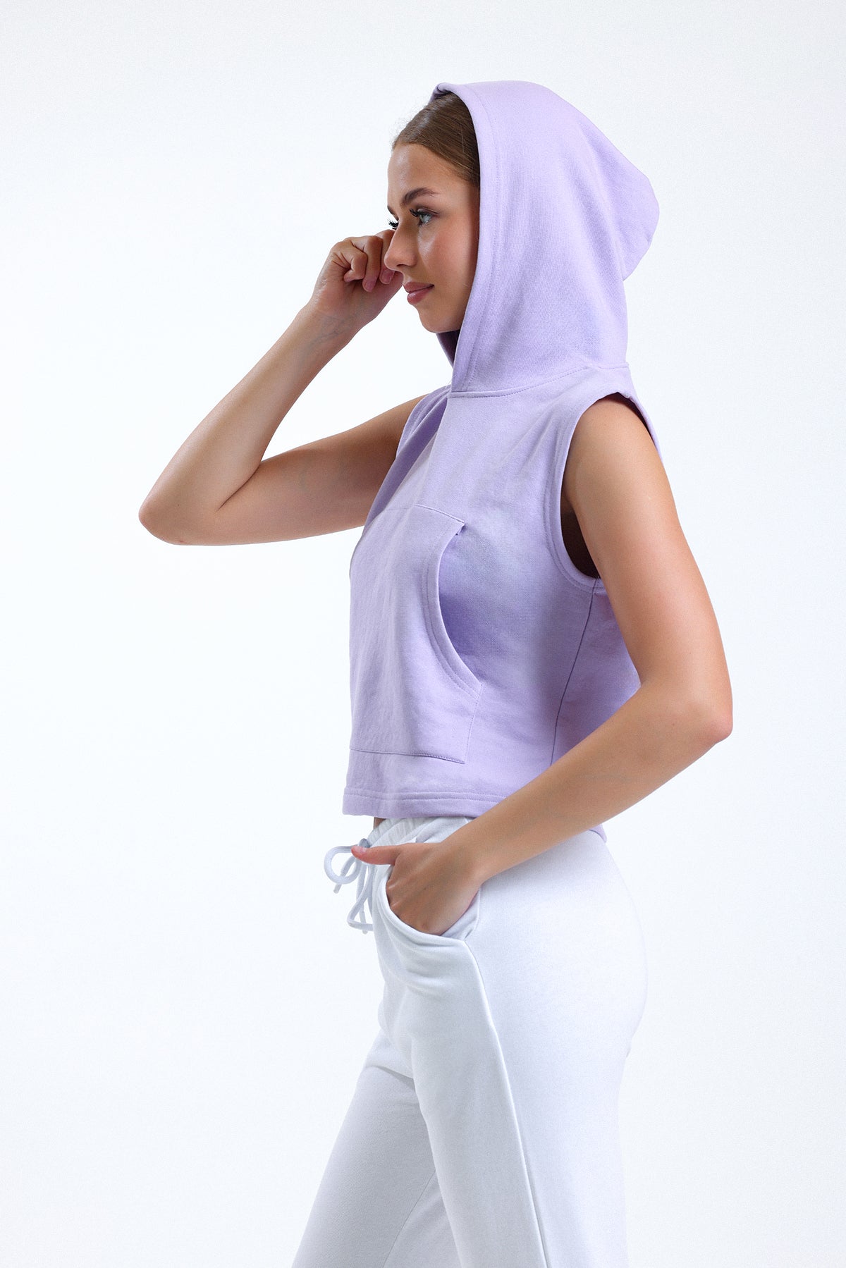 Lila Kolsuz Kapüşonlu Crop Sporcu Atlet Tişört