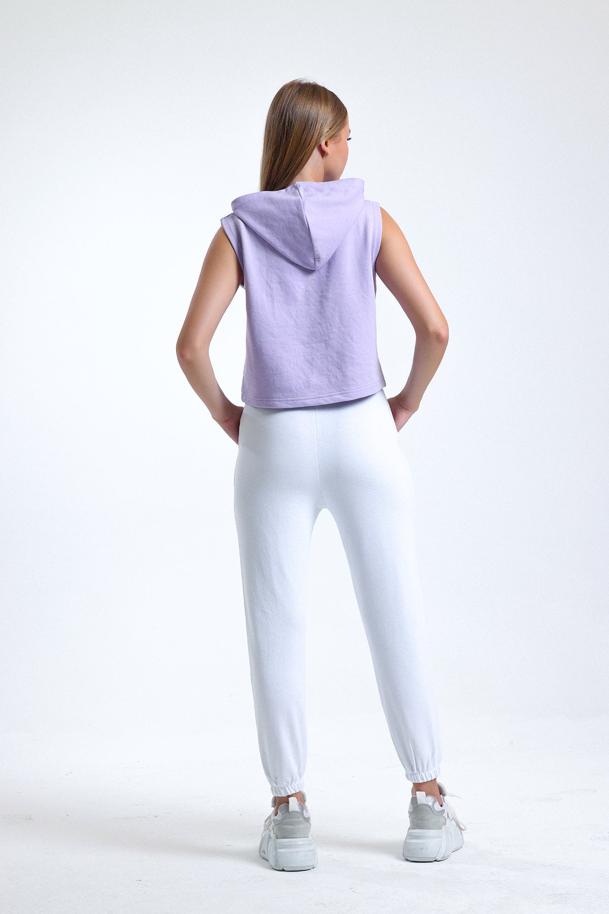 Lila Kolsuz Kapüşonlu Crop Sporcu Atlet Tişört