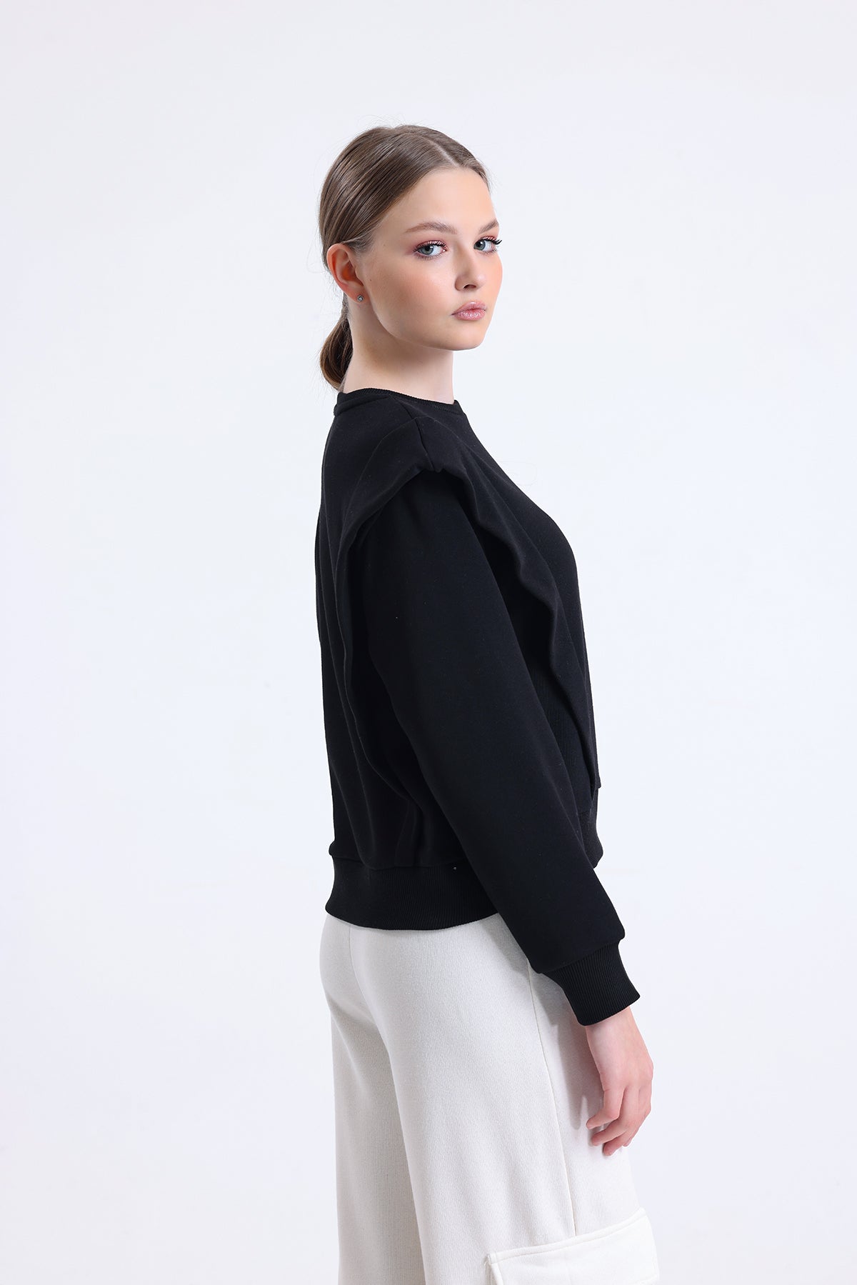 Siyah Omuz Detaylı Bisiklet Yaka Sweatshirt