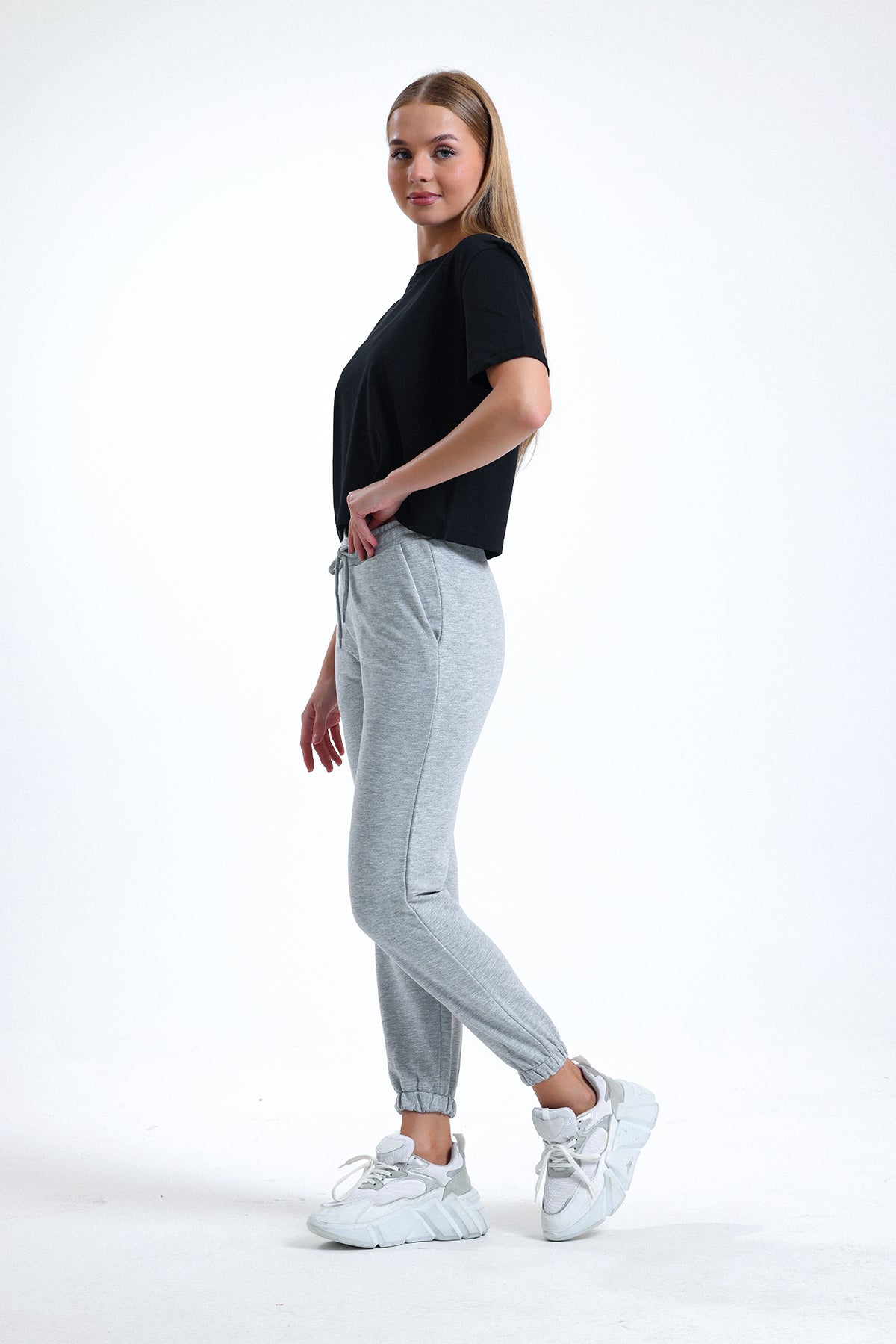 Siyah Kısa Kollu Bisiklet Yaka Pamuklu Normal Kalıp Tişört