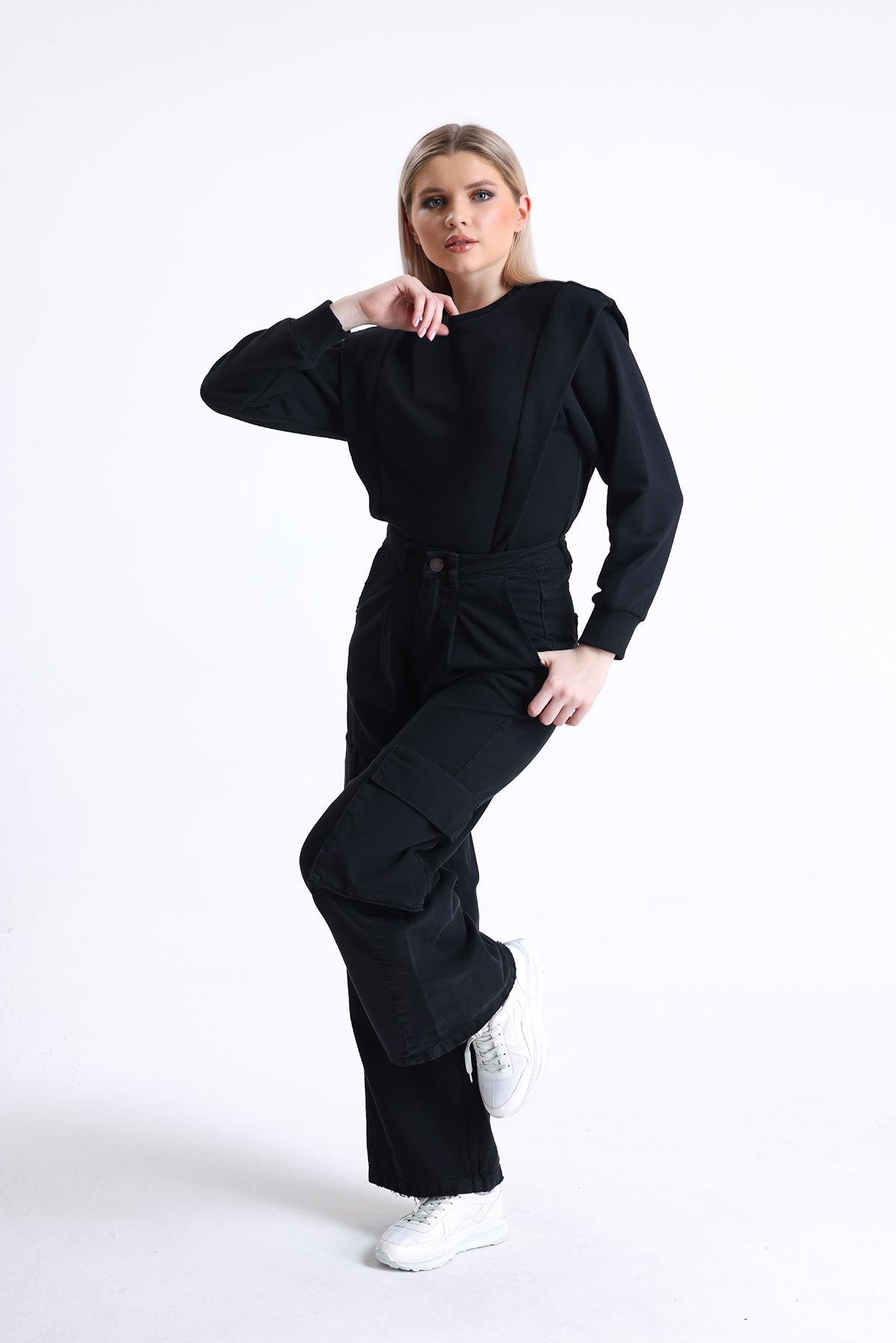 Siyah Omuz Detaylı Bisiklet Yaka Sweatshirt