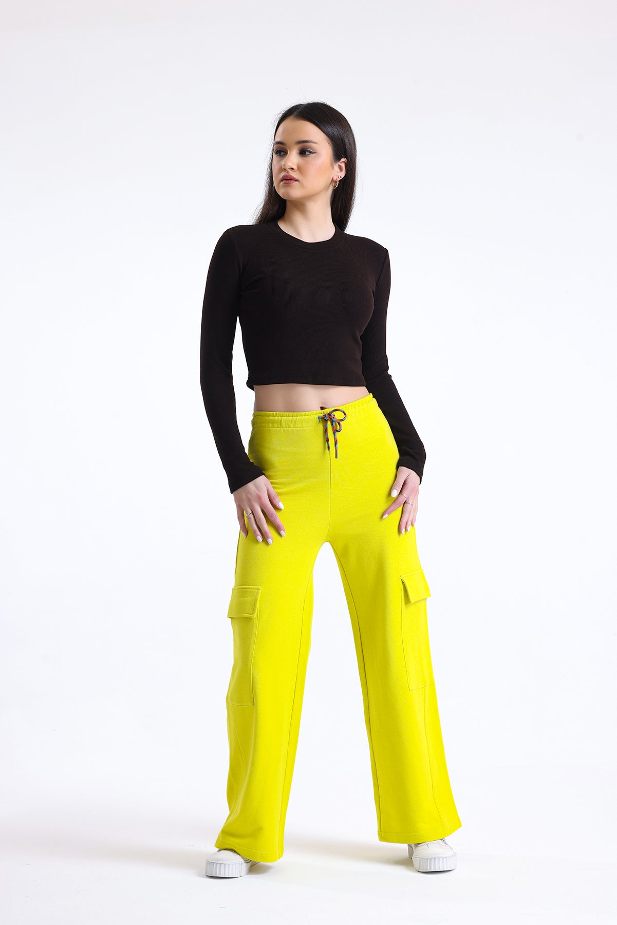 Limon Sarısı Yüksek Bel Yandan Cepli Geniş Paça Pamuklu Eşofman Altı