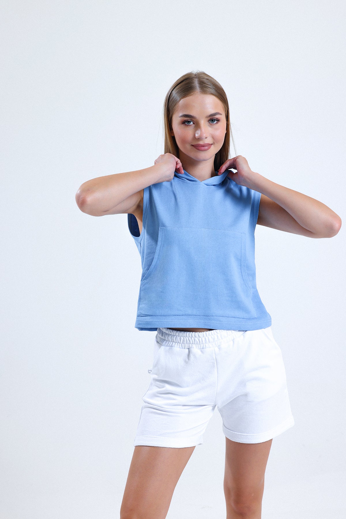 Mavi Kolsuz Kapüşonlu Crop Sporcu Atlet Tişört