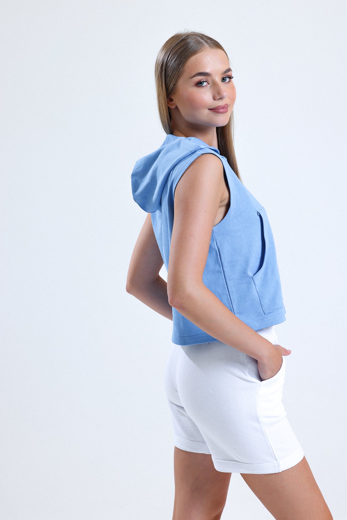 Mavi Kolsuz Kapüşonlu Crop Sporcu Atlet Tişört