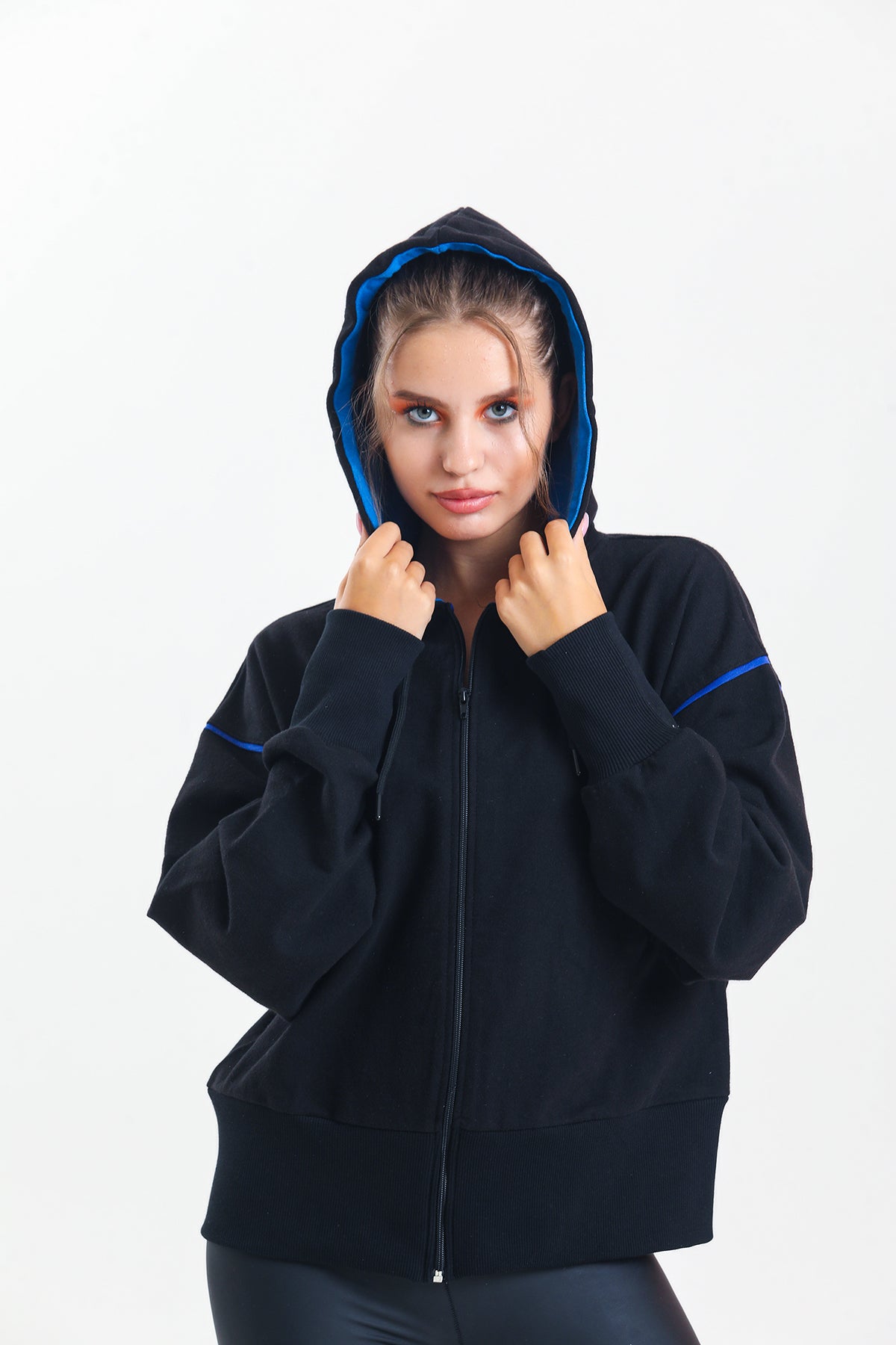 Siyah Kapüşonlu %100 Pamuklu Fermuarlı Oversize Hırka