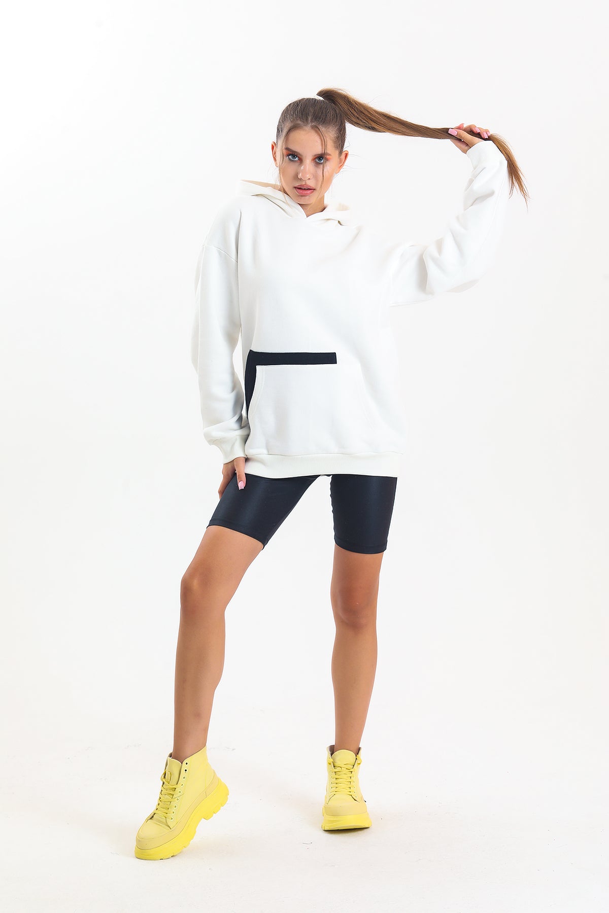 Ekru Kapüşonlu Çift Kanguru Cepli Oversize Sweatshirt