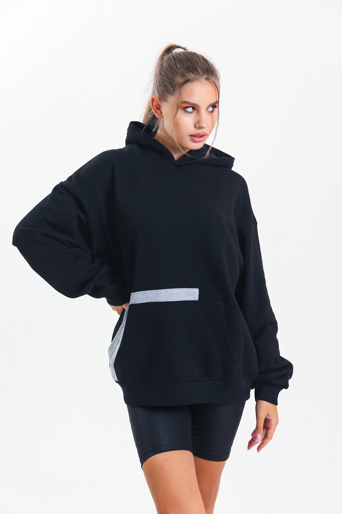Siyah Kapüşonlu Çift Kanguru Cepli Oversize Sweatshirt