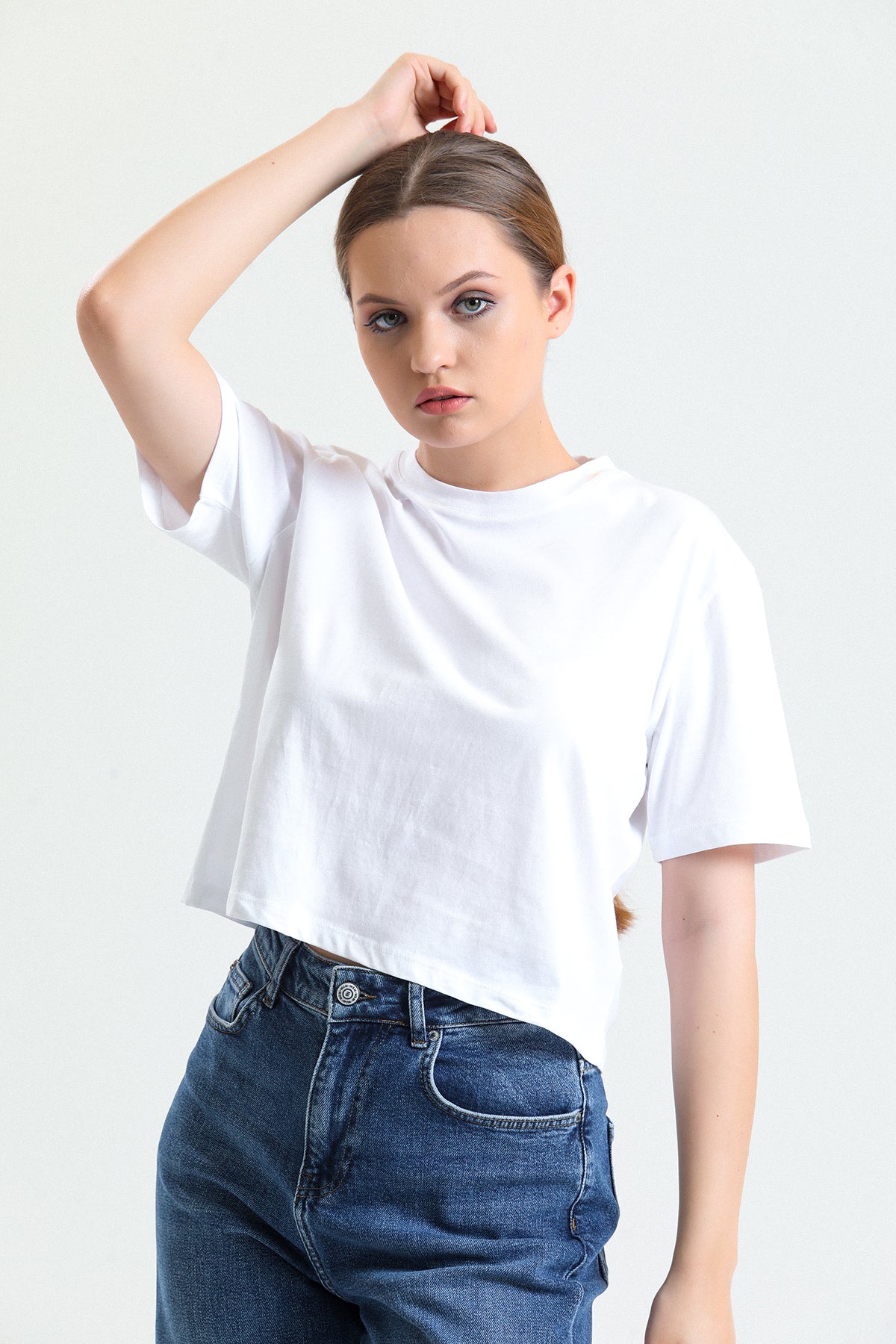 Beyaz Kısa Kollu Bisiklet Yaka Pamuklu Normal Kalıp Tişört