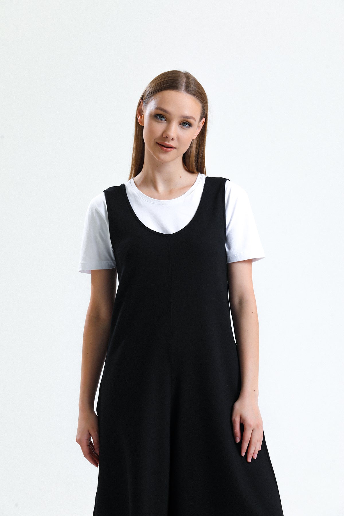 Siyah U Yaka Bol Paça Salopet Tulum