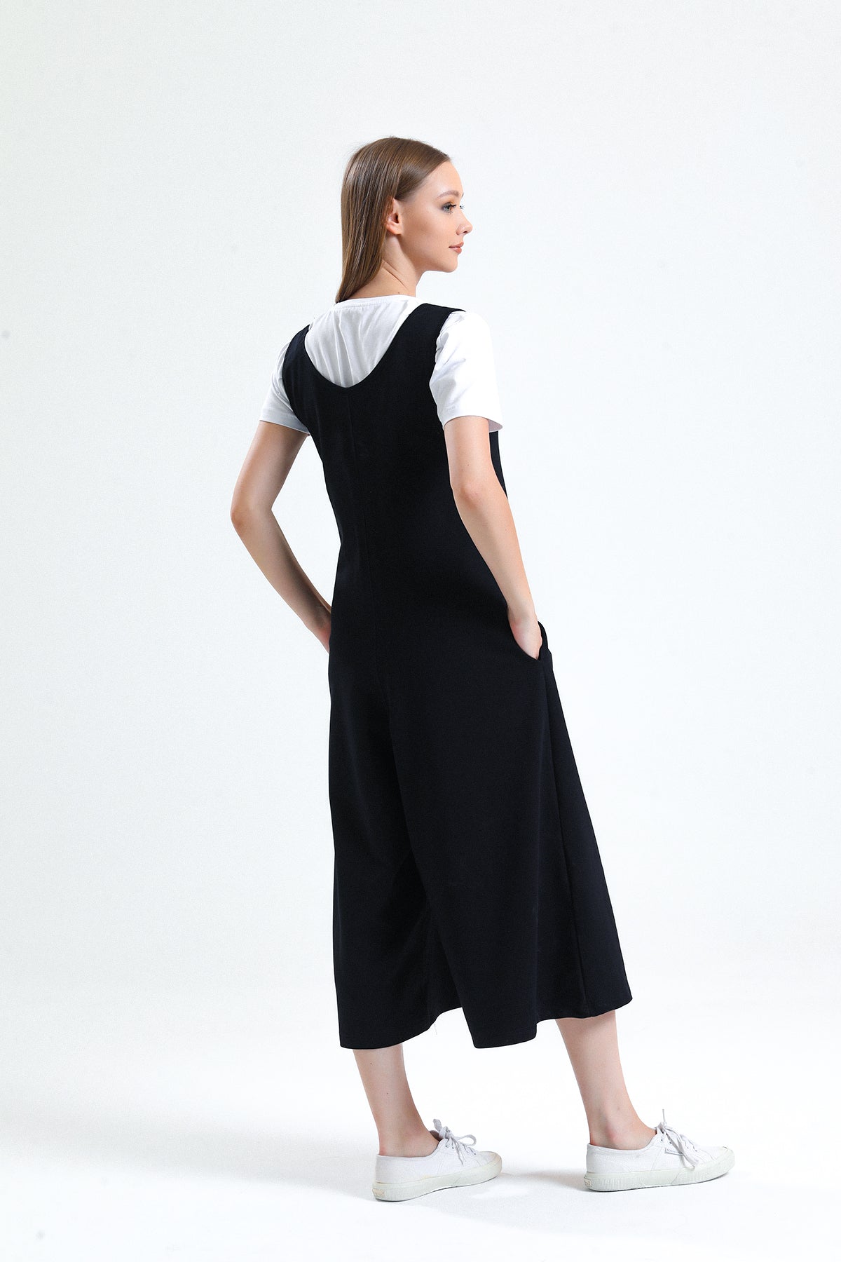 Siyah U Yaka Bol Paça Salopet Tulum