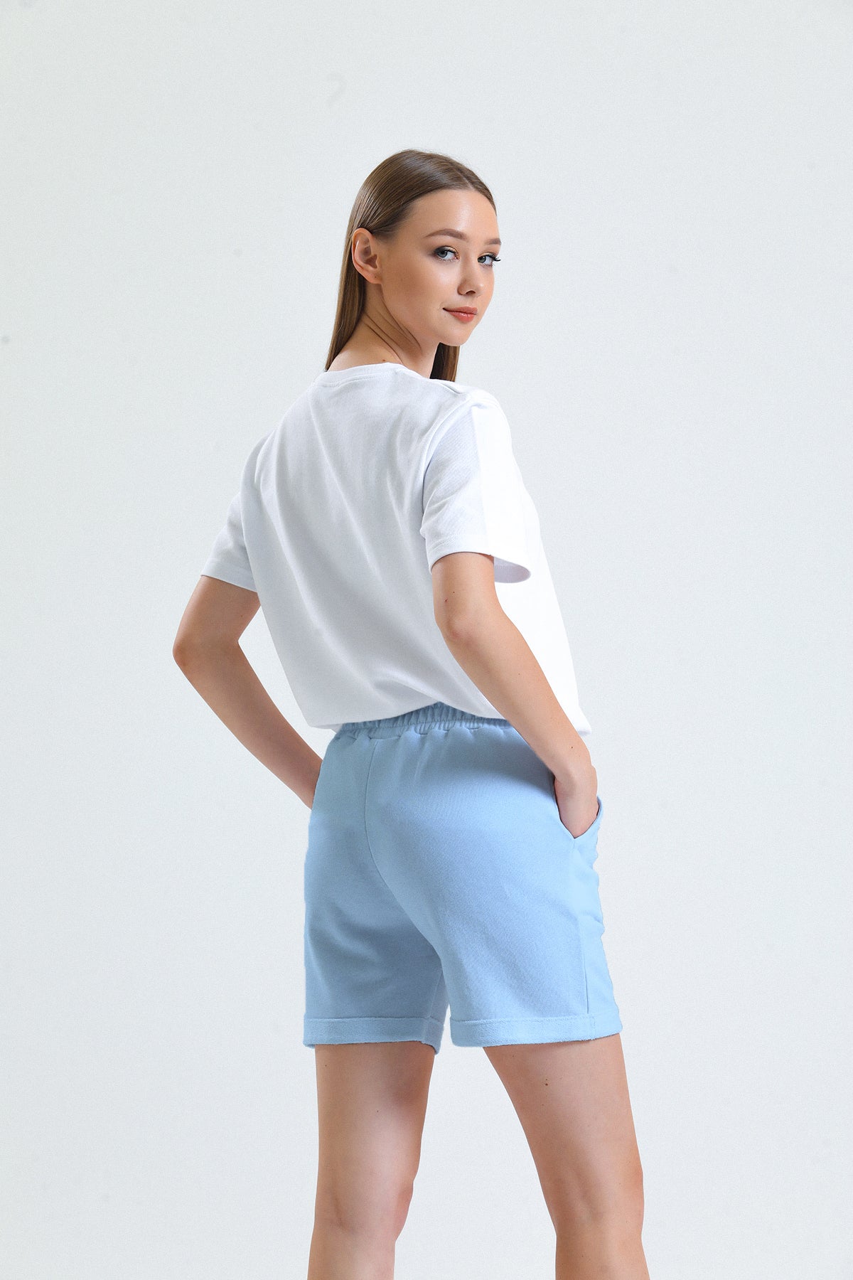 Mavi Paça Detaylı Cepli Yüksek Bel Kısa Sweat Şort