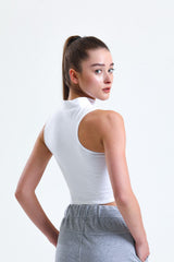 Beyaz Dik Yaka Kol Detaylı Pamuklu Crop Atlet