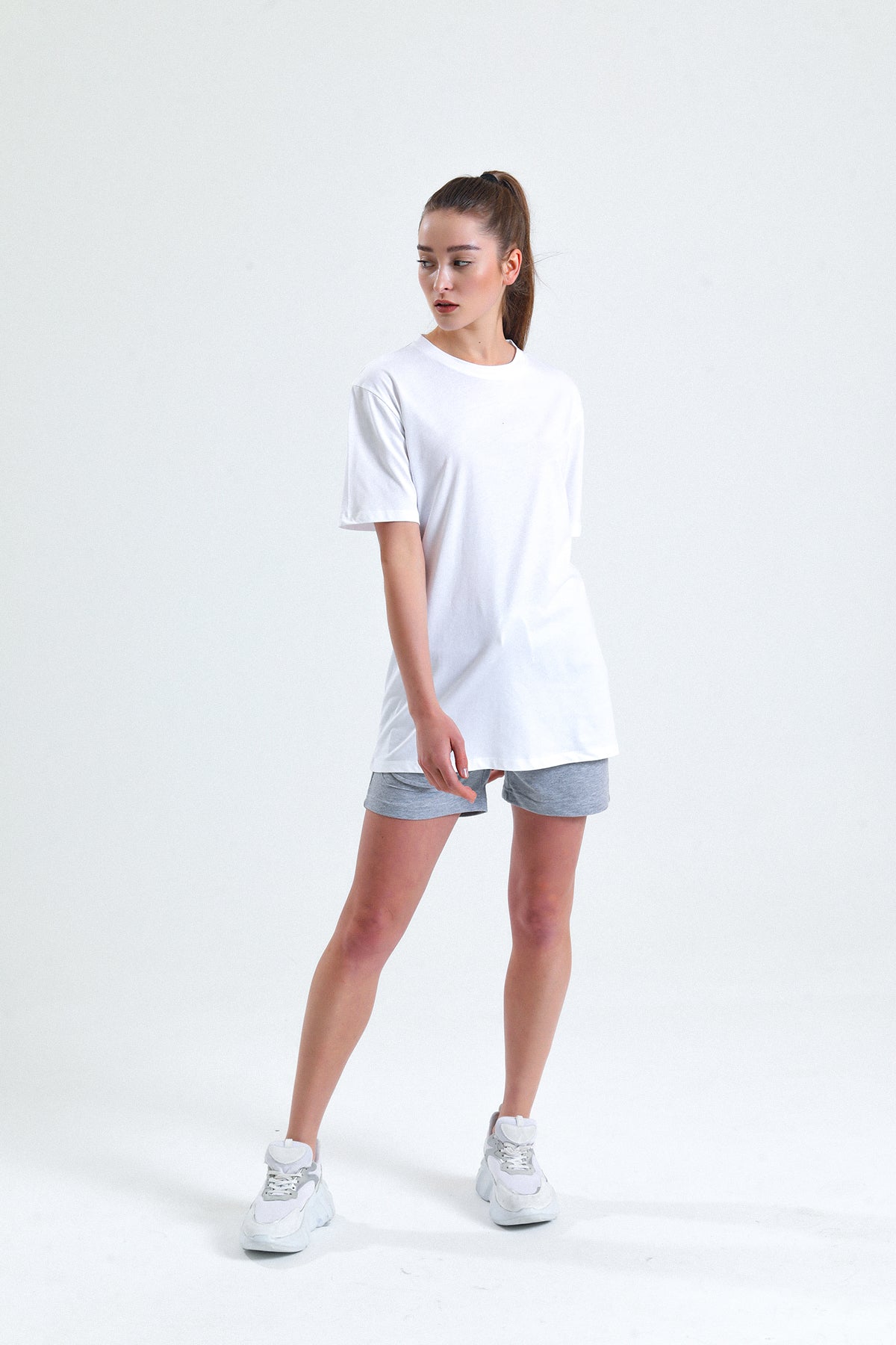 Beyaz Bisiklet Yaka Basic Penye Süprem Örme Tişört