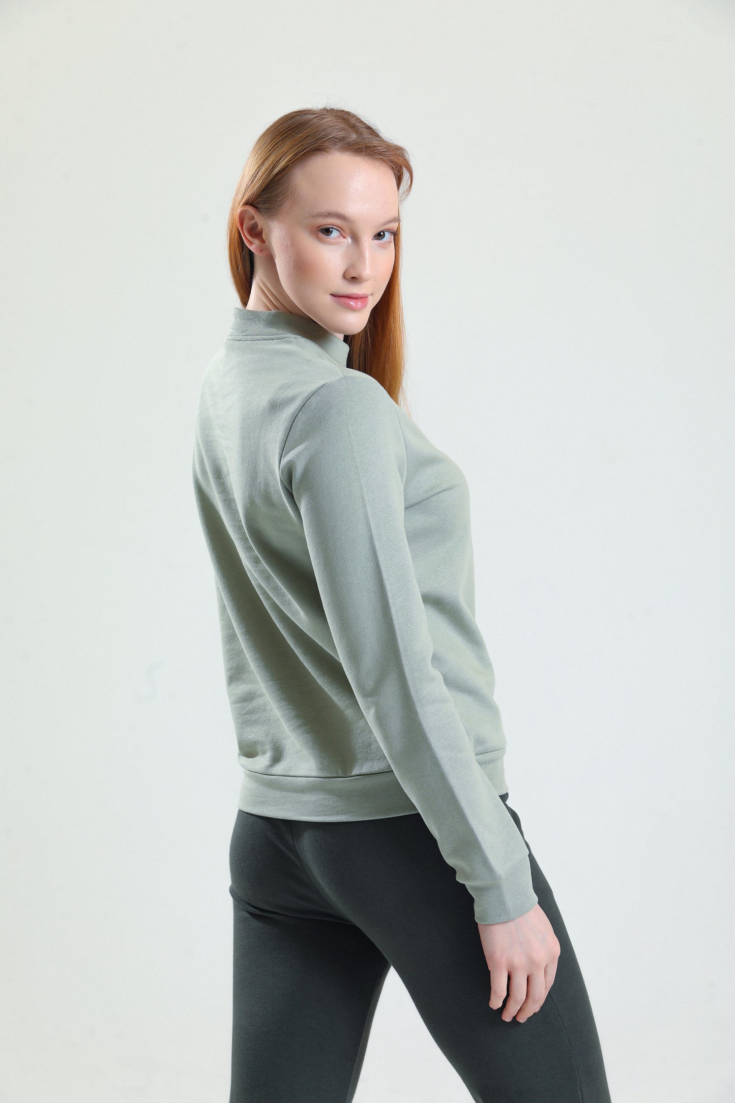 Çağla Dik Yaka Sweatshirt