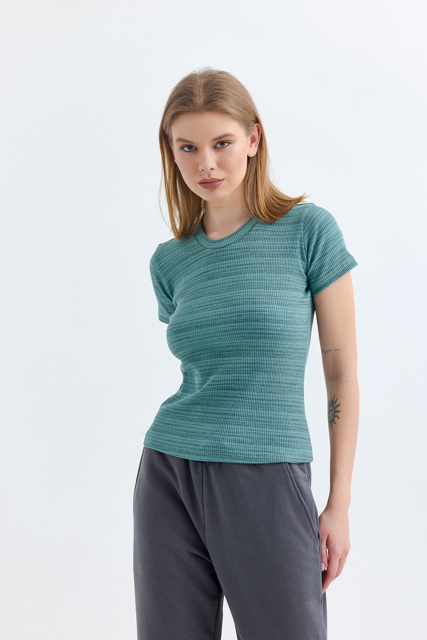 Çağla Fitilli Kaşkorse Bisiklet Yaka Kısa Kollu Tişört