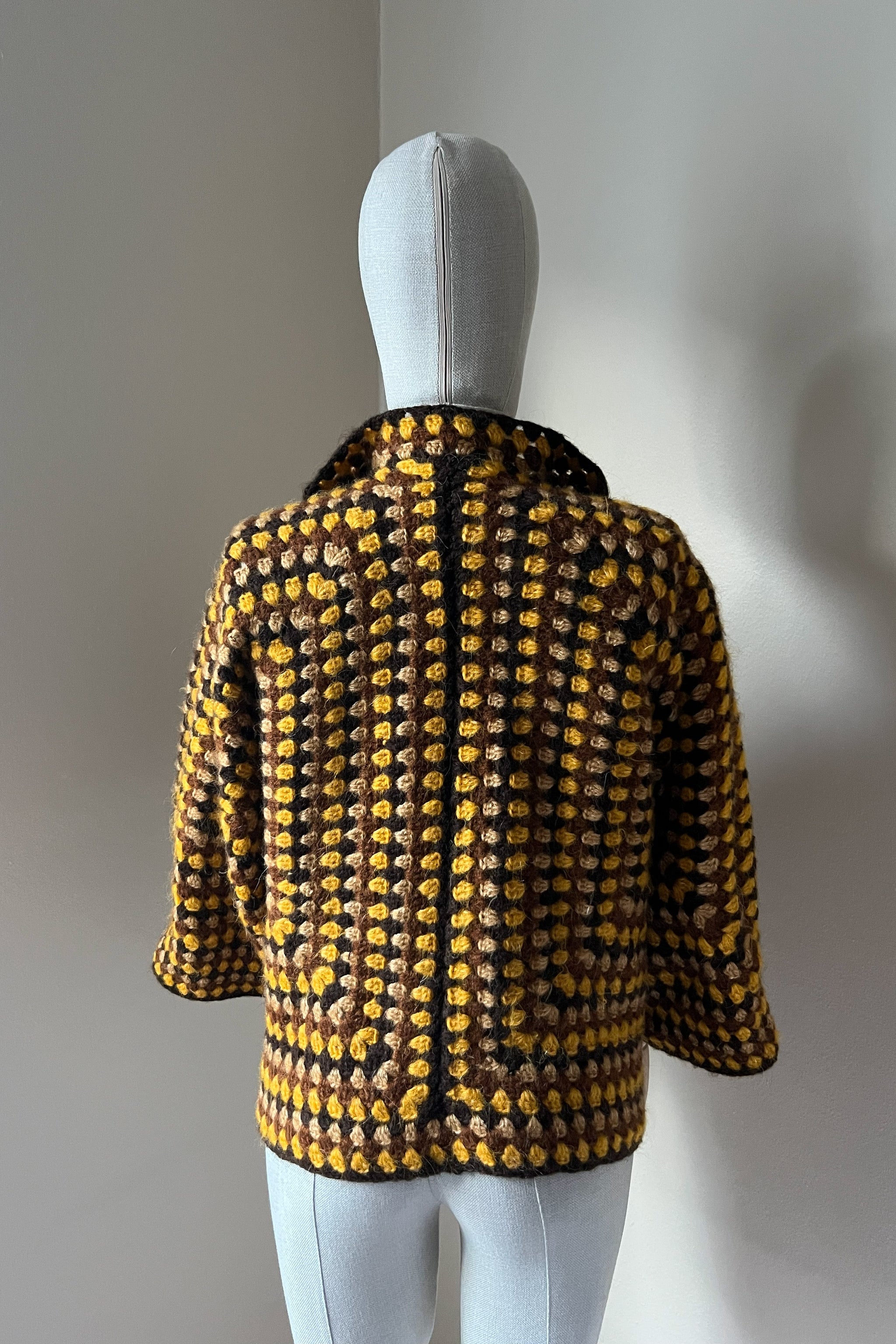 El Örgüsü Altıgen %100 Yün Hırka