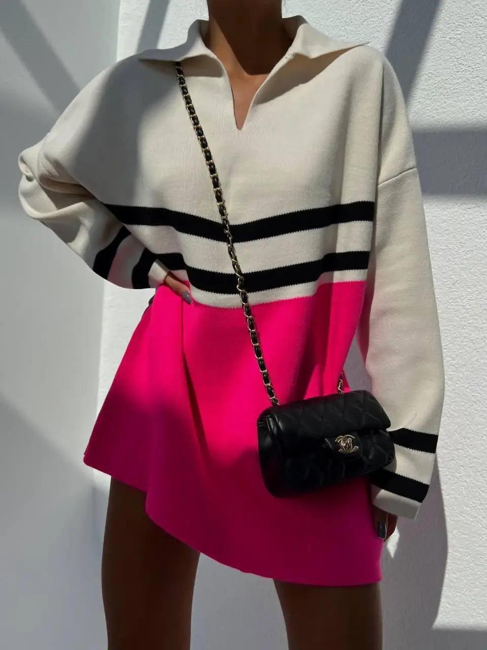 Bej Polo Yaka Çizgili Oversize Pembe Detaylı Triko Kazak