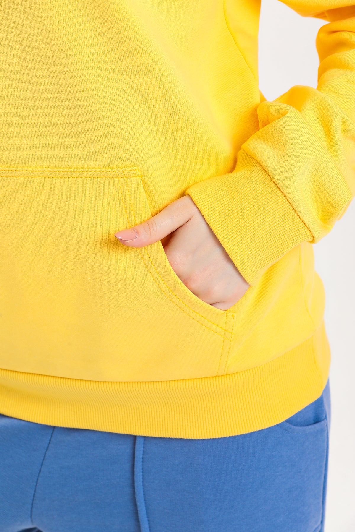 Sarı Kapüşonlu Kanguru Cepli Basic Kapüşonlu Sweatshirt