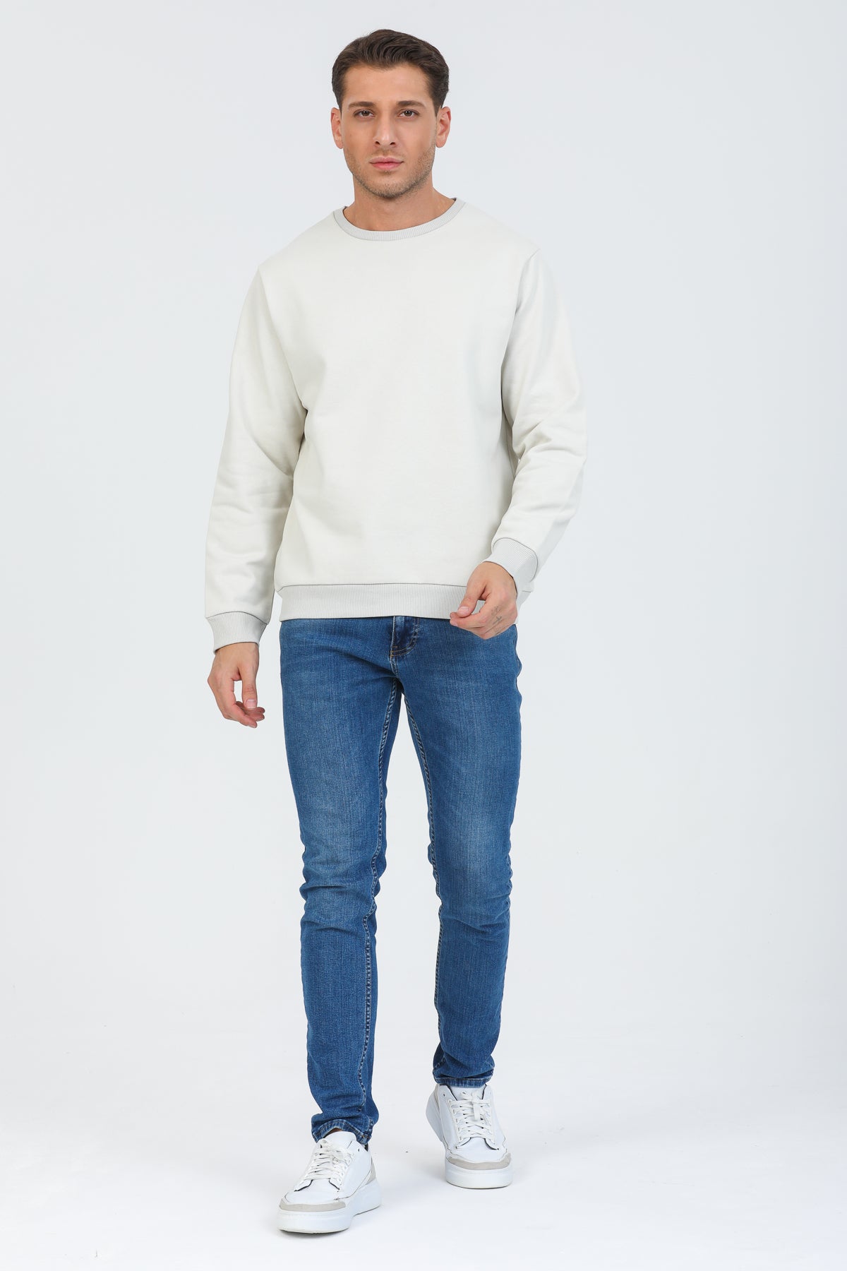 Bej Kapüşonsuz Bisiklet Yaka Basic Sweatshirt